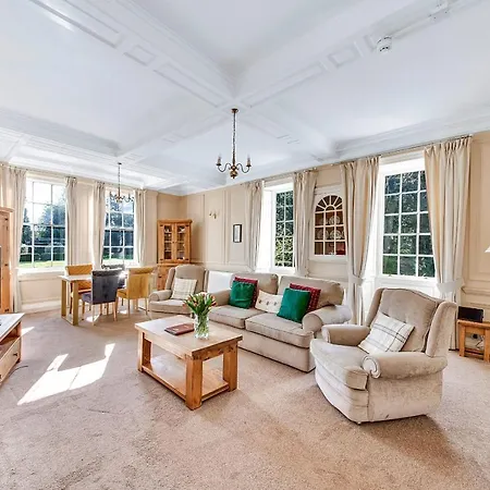 Finest Retreats - Mowbray Hall Apartment *